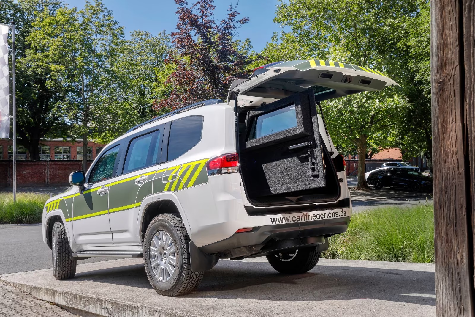 Armored Toyota Land Cruiser 300 GXR VR9 For Sale