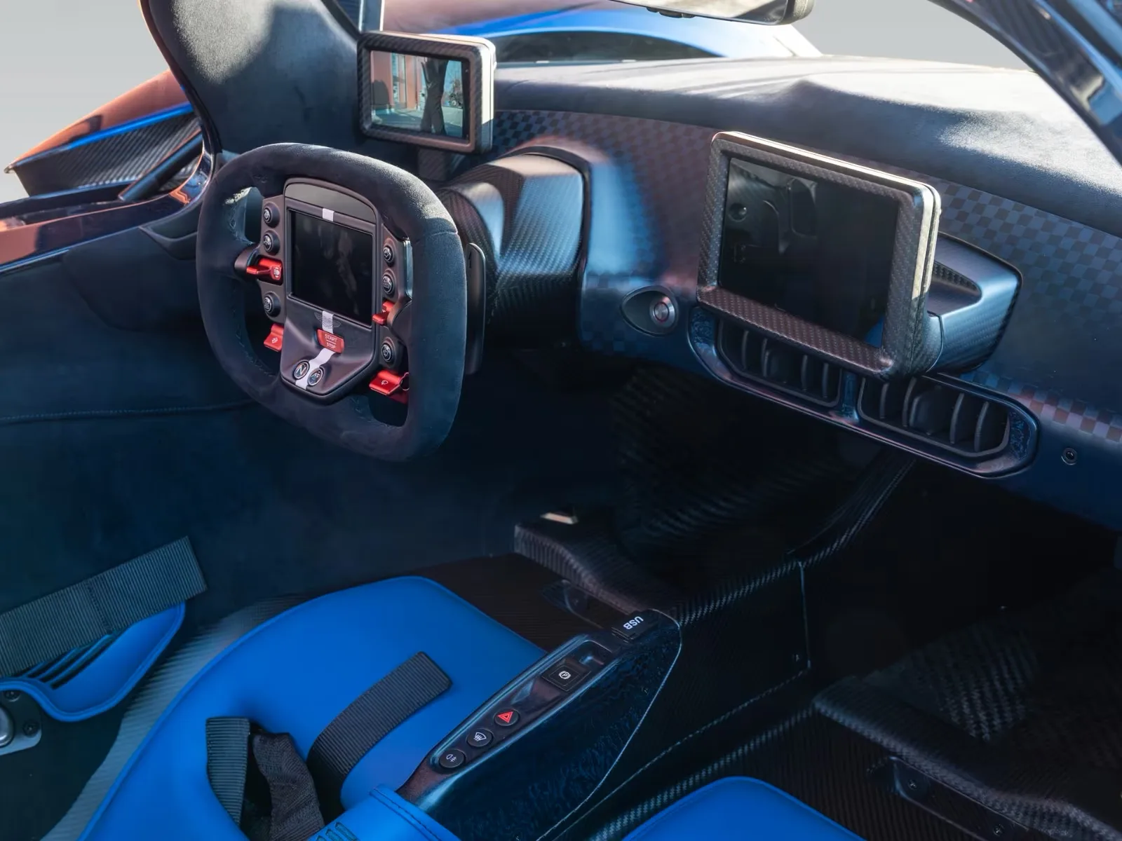 Aston Martin Valkyrie Spider