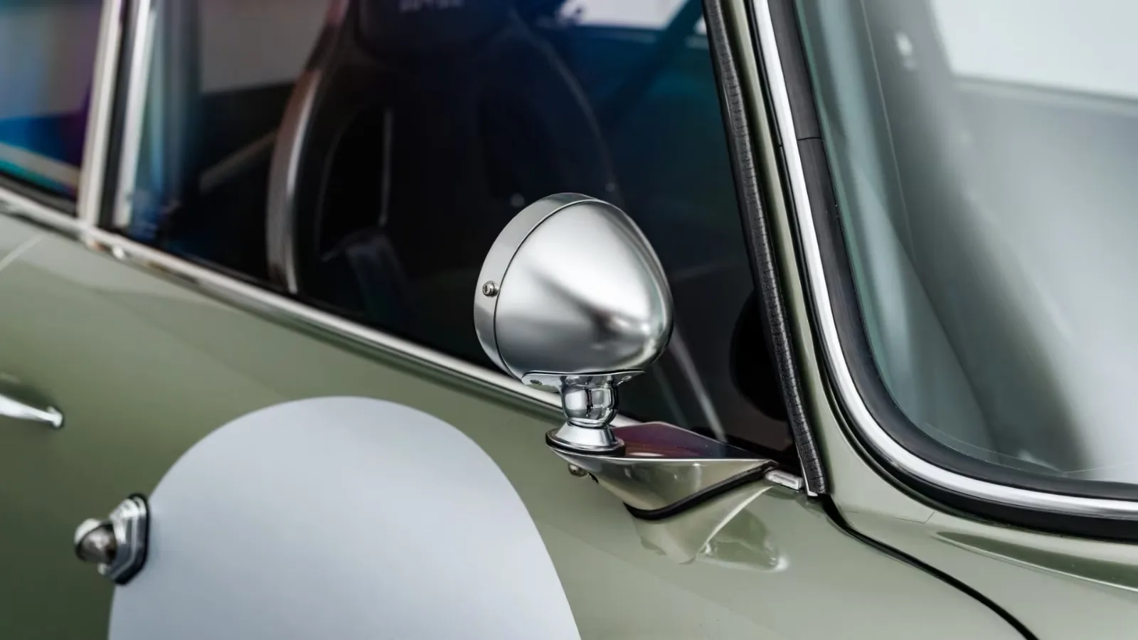 Aston Martin DB 4 GT Continuation