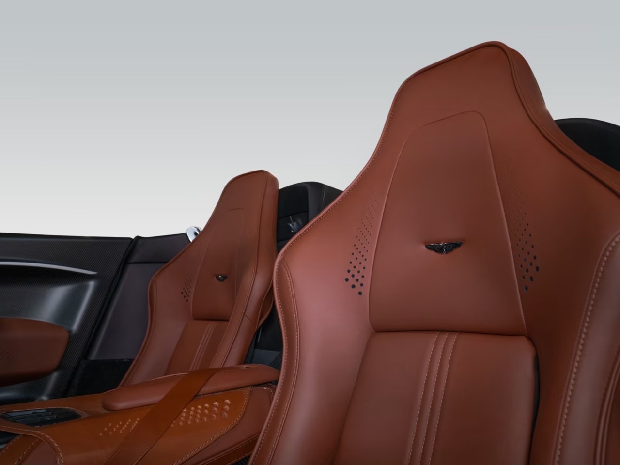 Aston Martin V12 Vantage V600