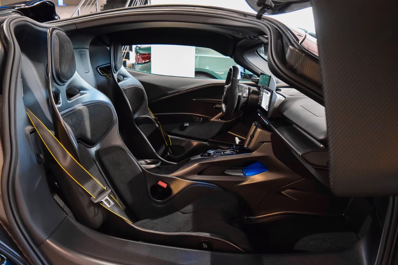 Aston Martin Valhalla