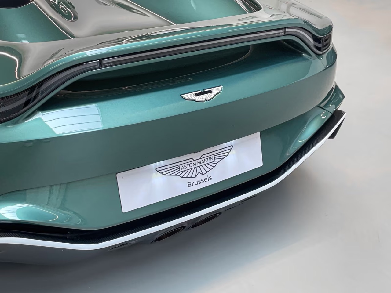 Aston Martin V12 Speedster