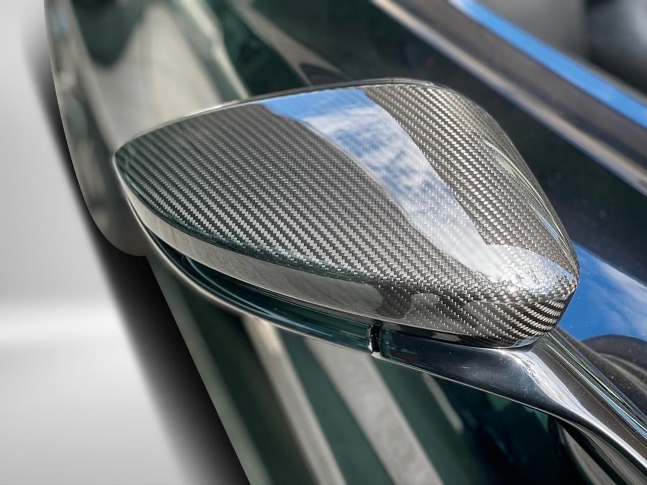 Aston Martin V12 Speedster