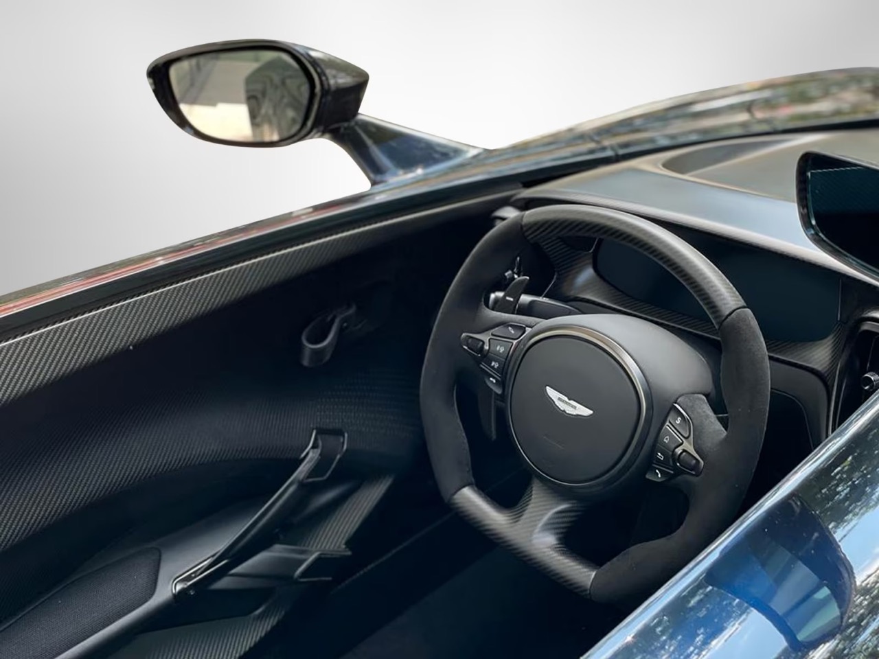 Aston Martin V12 Speedster