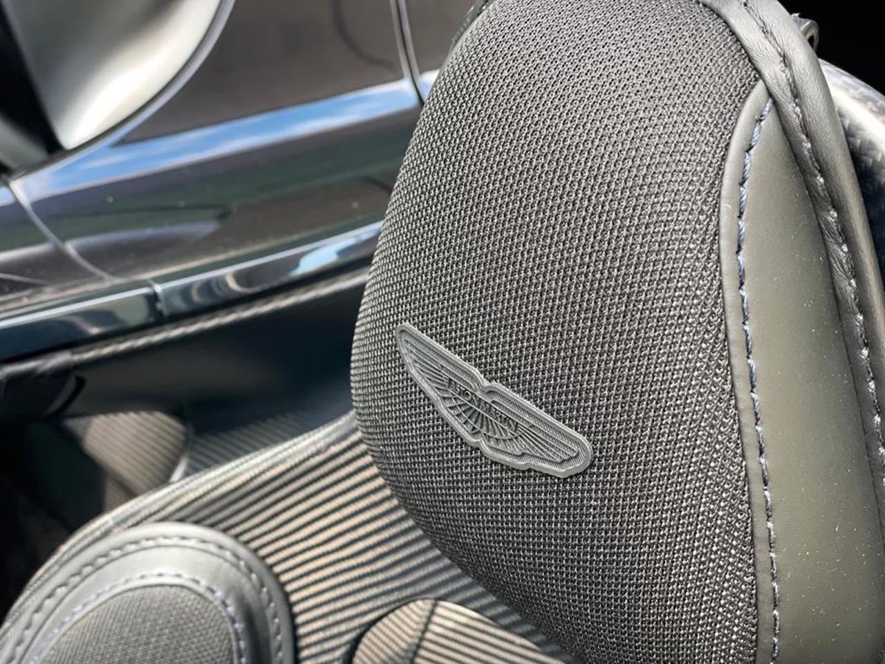 Aston Martin V12 Speedster