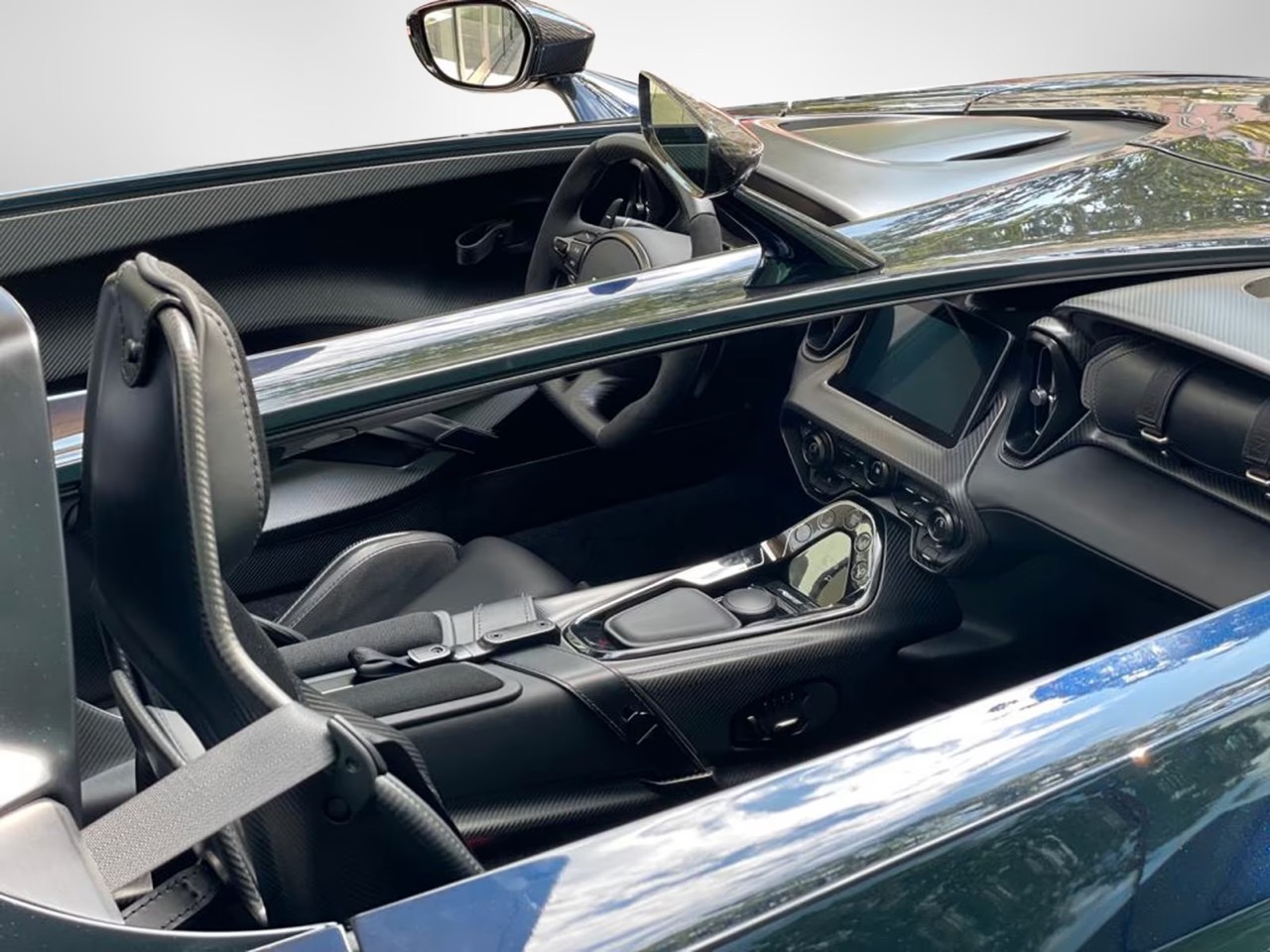 Aston Martin V12 Speedster
