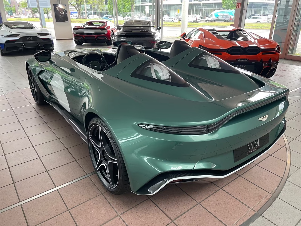 Aston Martin V12 Speedster