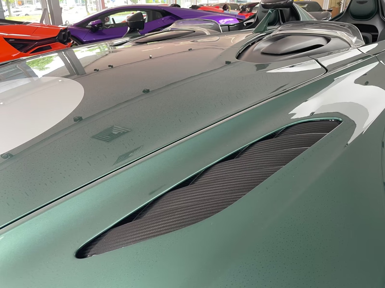 Aston Martin V12 Speedster