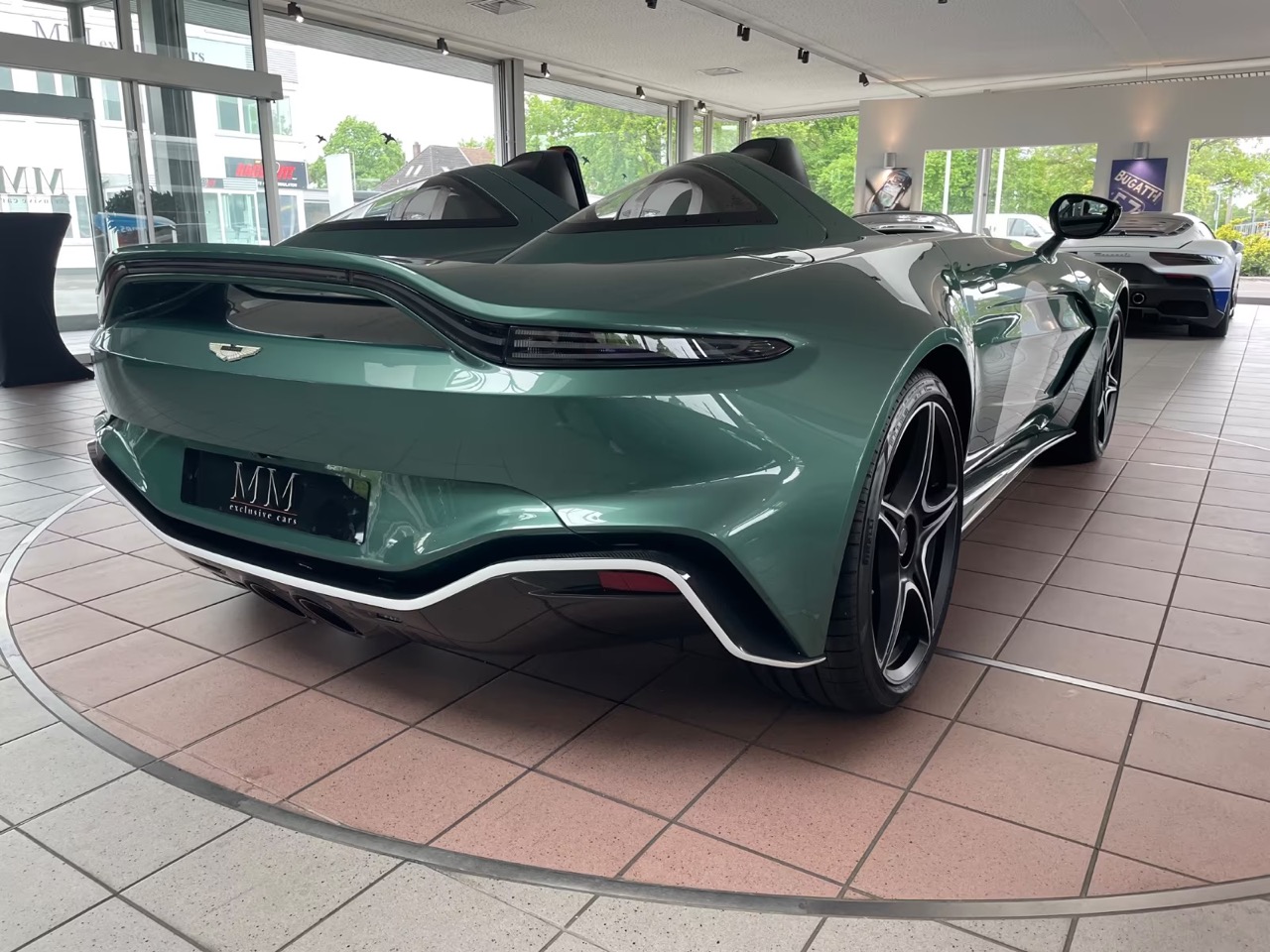 Aston Martin V12 Speedster