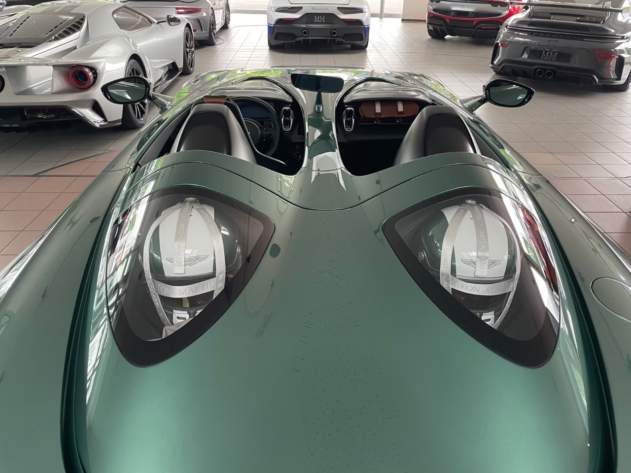 Aston Martin V12 Speedster