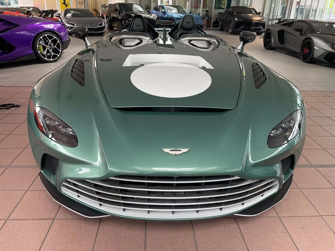 Aston Martin V12 Speedster