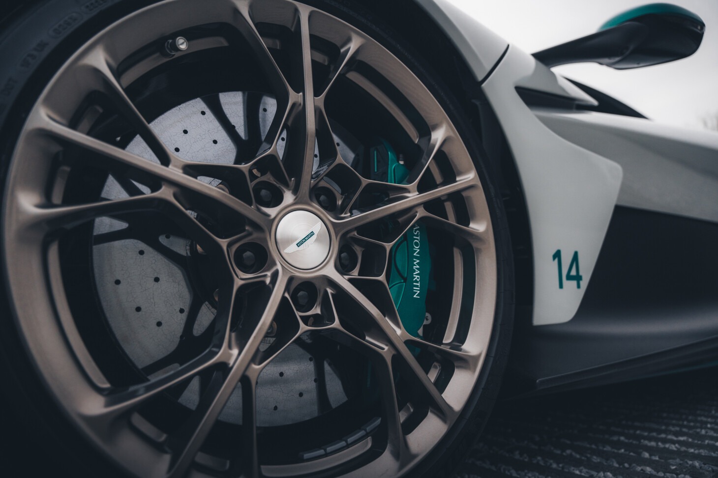 Aston Martin Valhalla