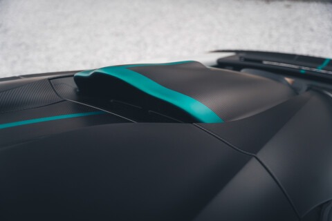 Aston Martin Valhalla