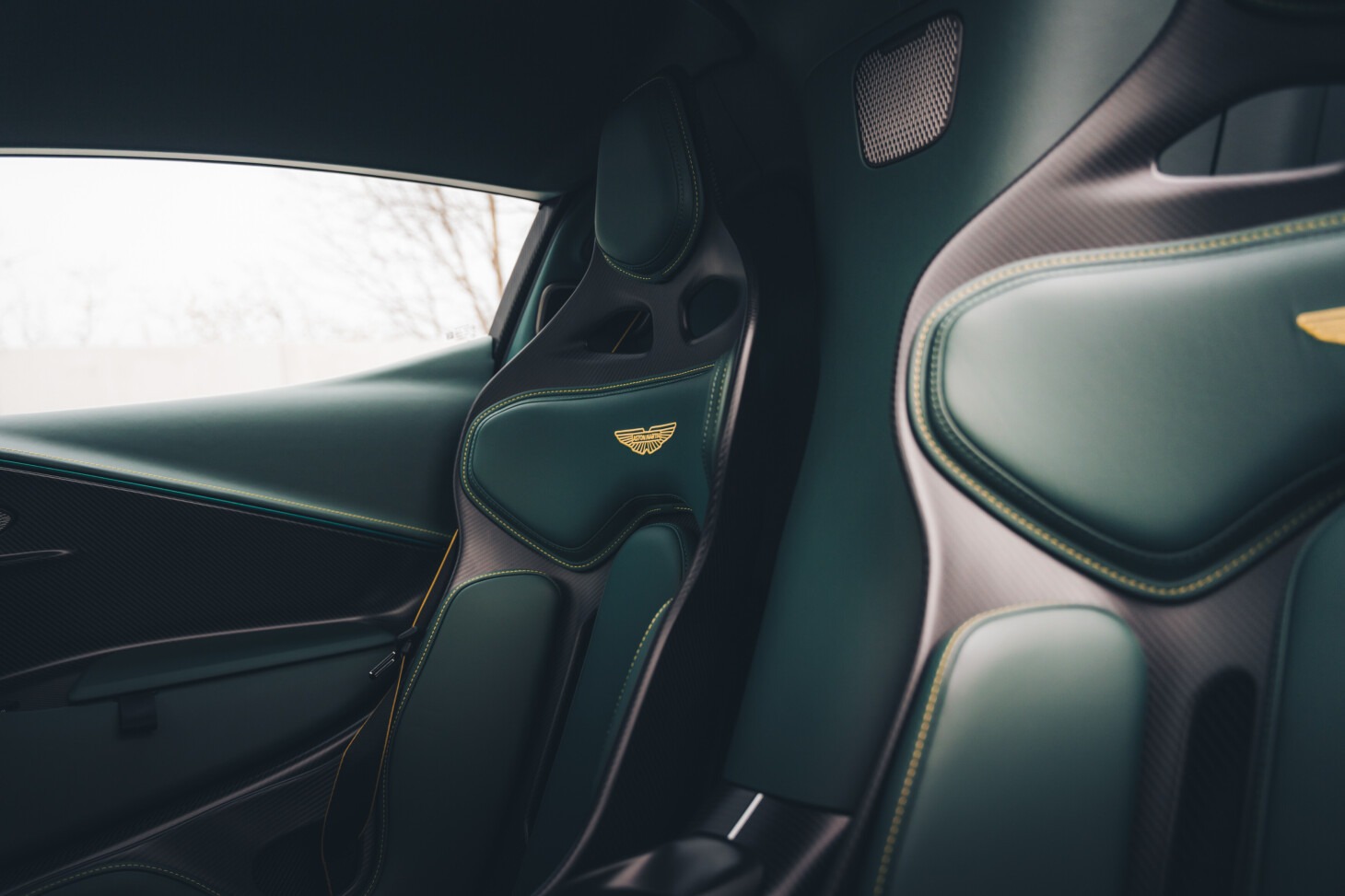 Aston Martin Valhalla