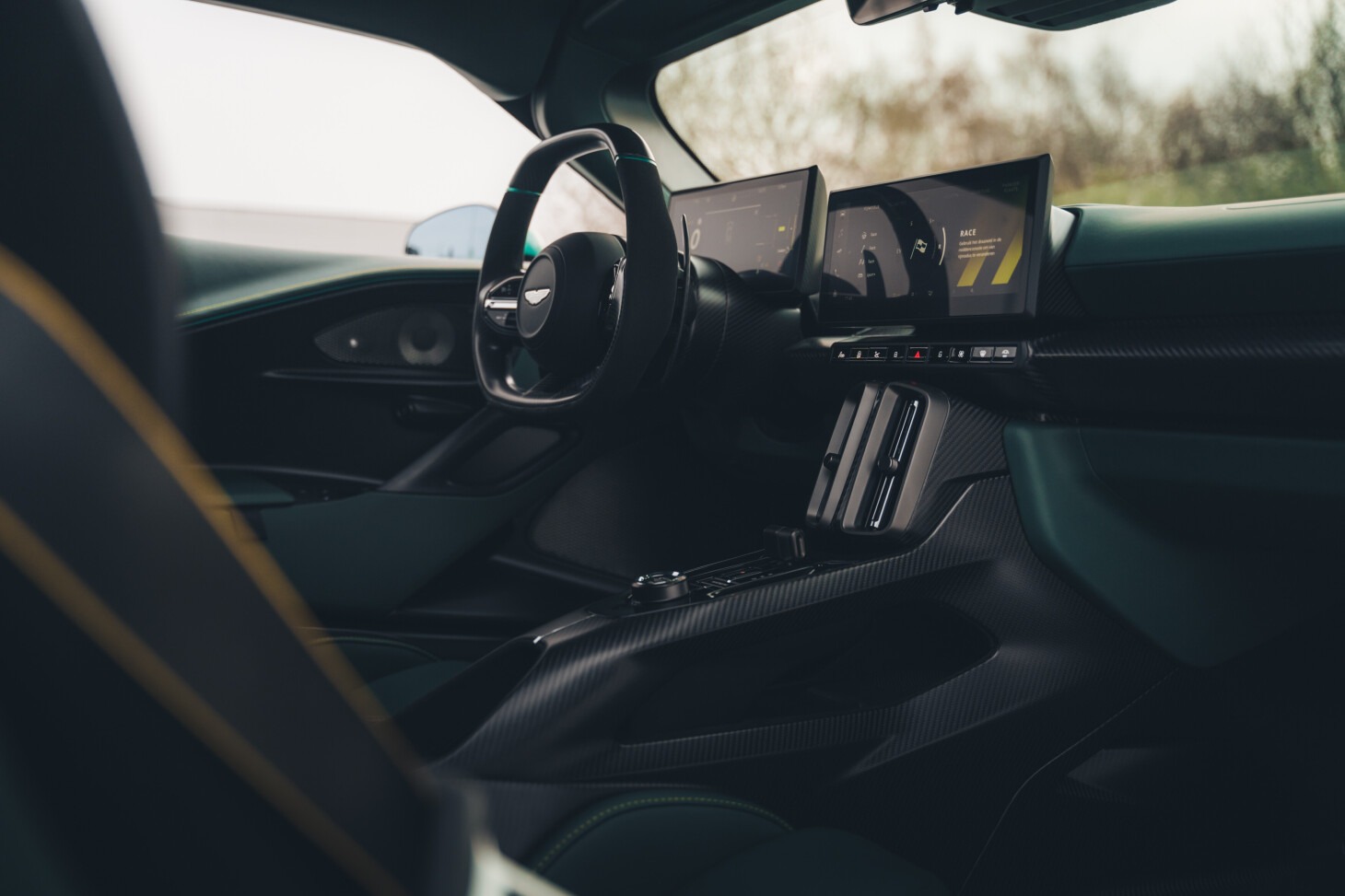 Aston Martin Valhalla