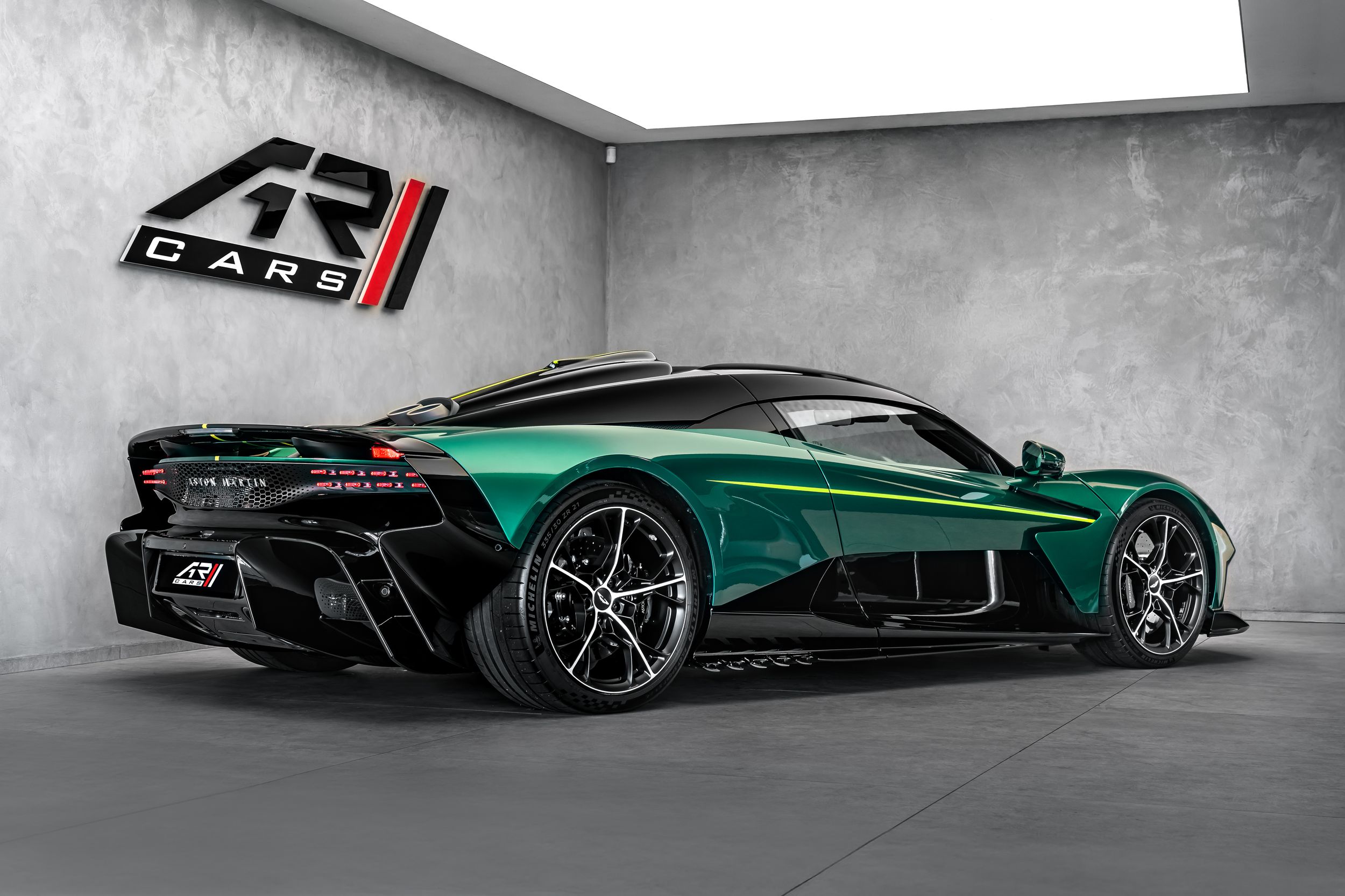Aston Martin Valhalla
