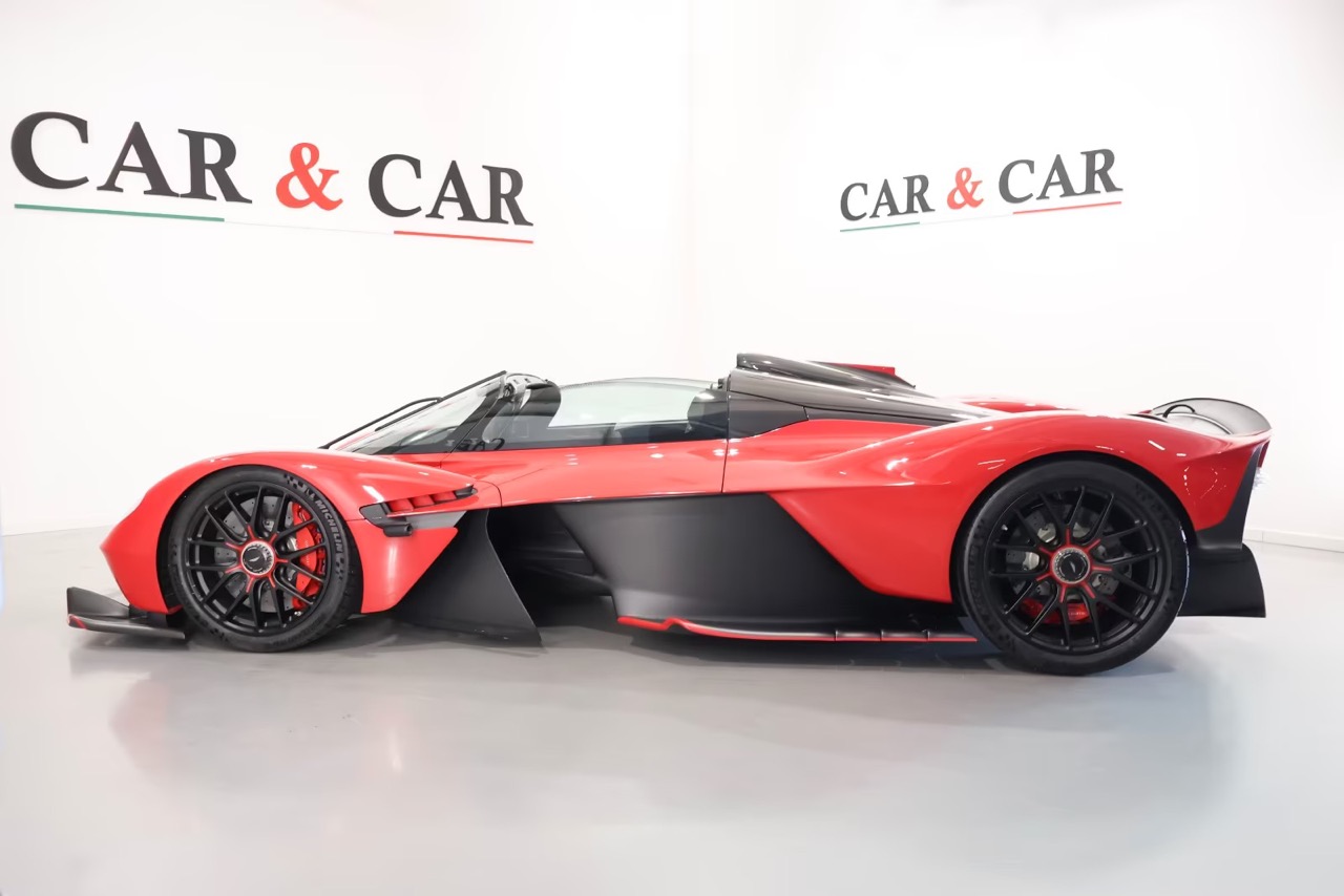 Aston Martin Valkyrie Spider