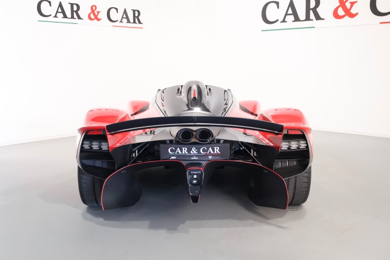 Aston Martin Valkyrie Spider