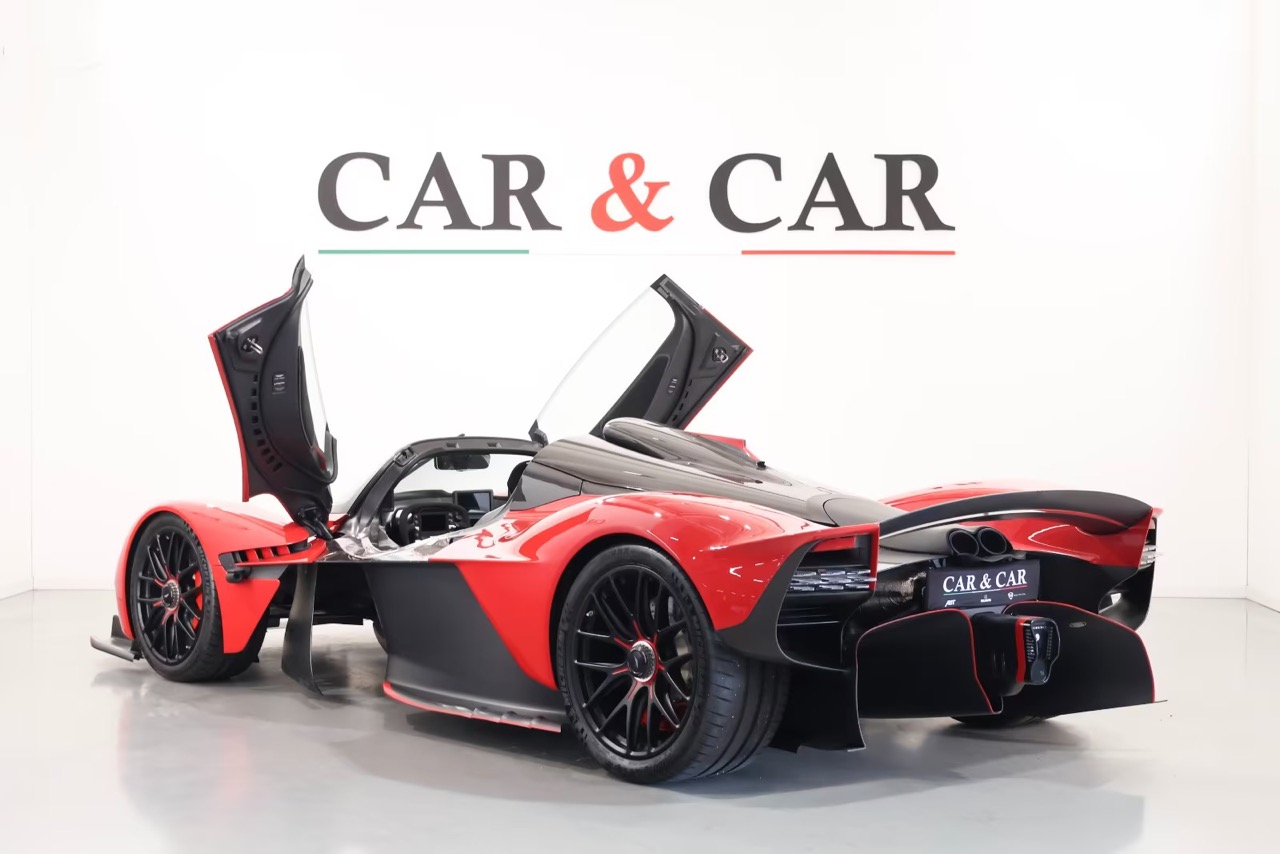 Aston Martin Valkyrie Spider