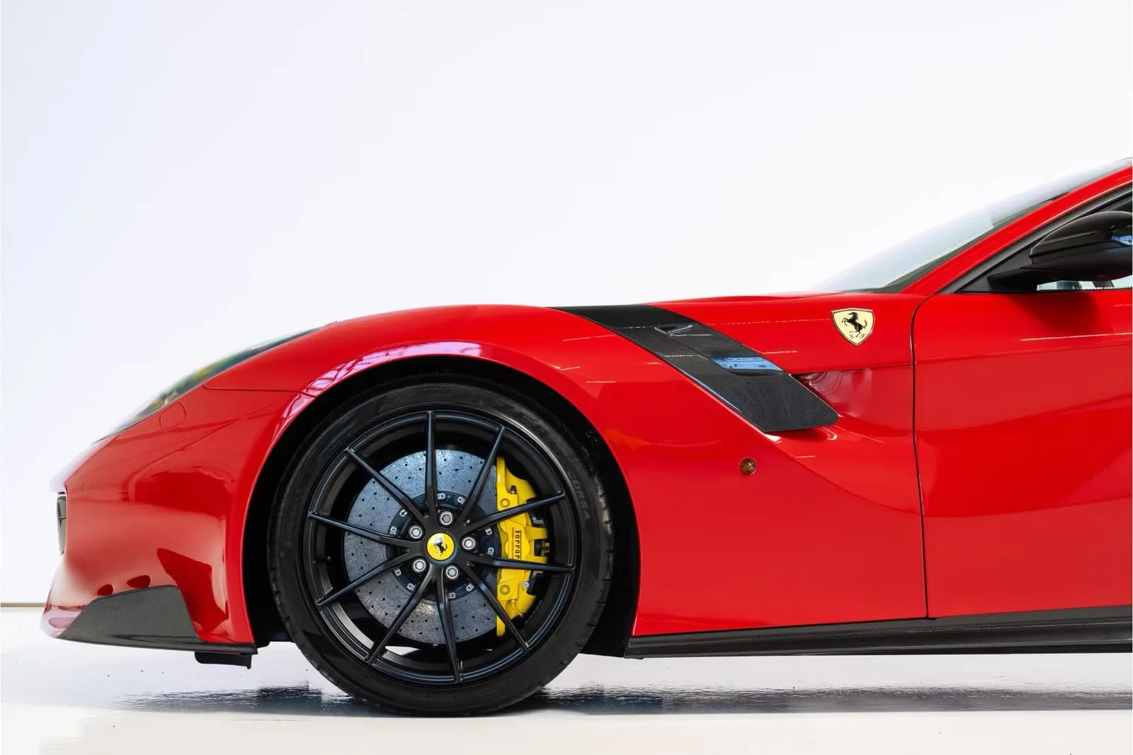 Ferrari F12 TDF 1