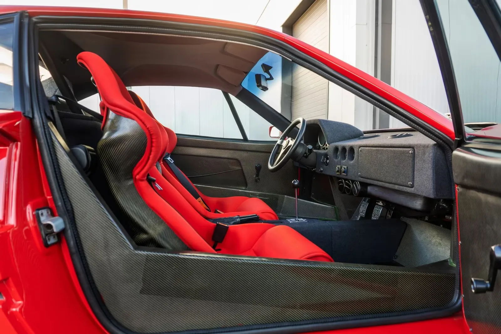 Ferrari F40 Rosso Corsa For Sale — HYPERLUXE