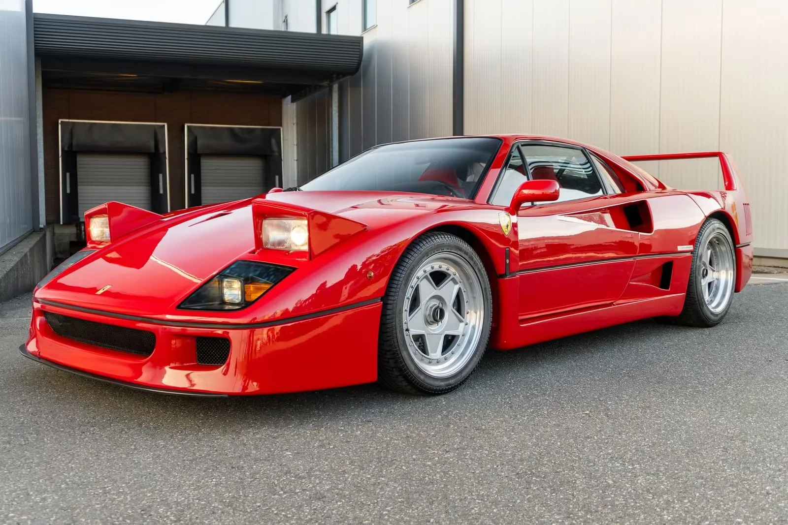 Ferrari F40 for sale — Rosso Corsa