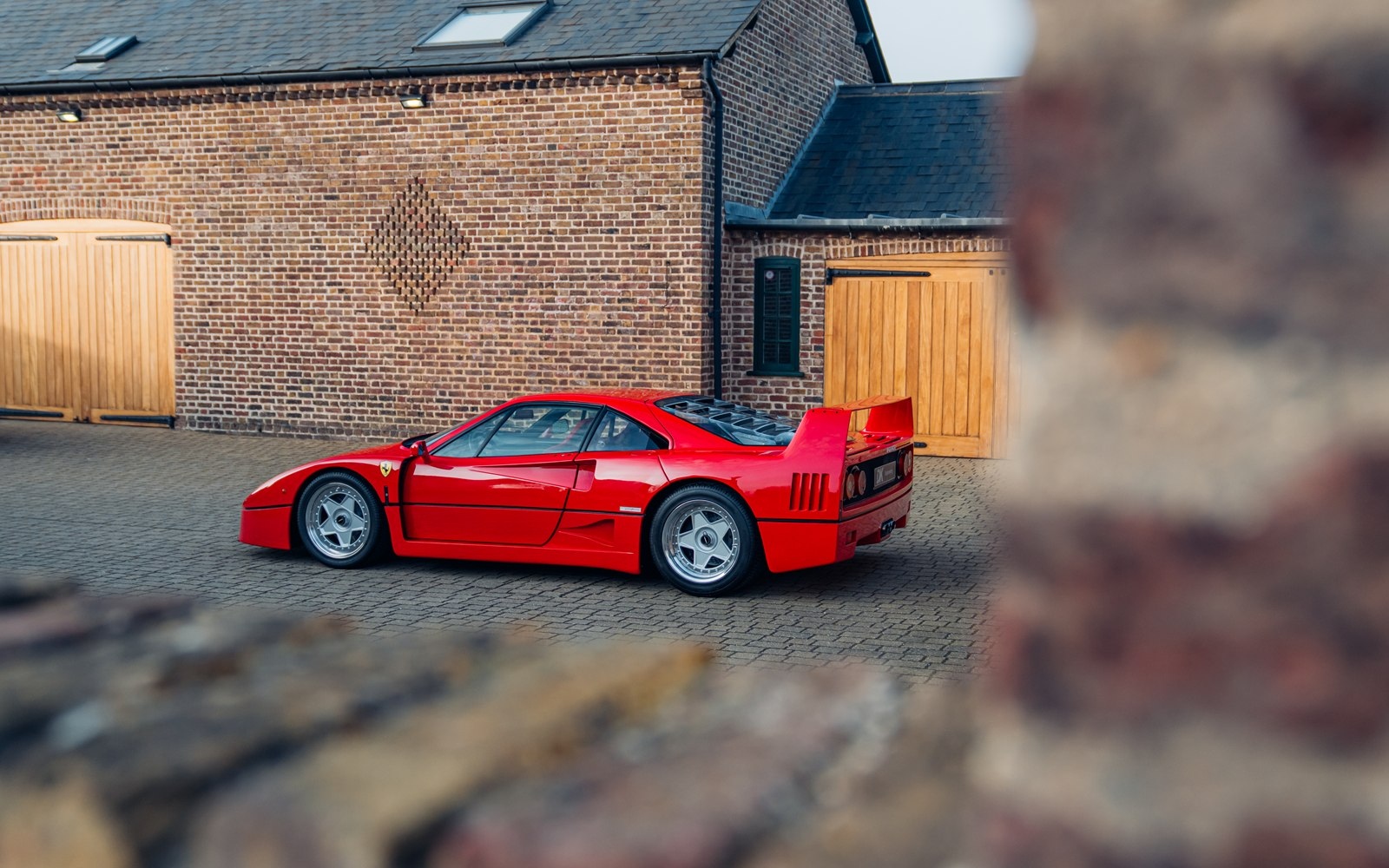 Ferrari F40 For Sale — HYPERLUXE