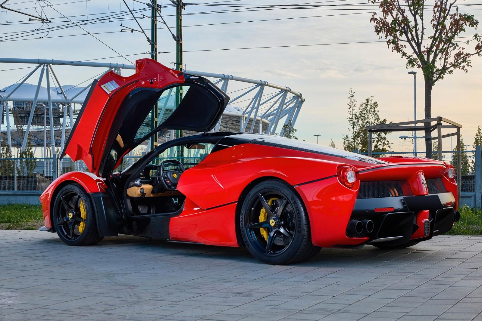 Ferrari LaFerrari for sale — Rosso Corsa