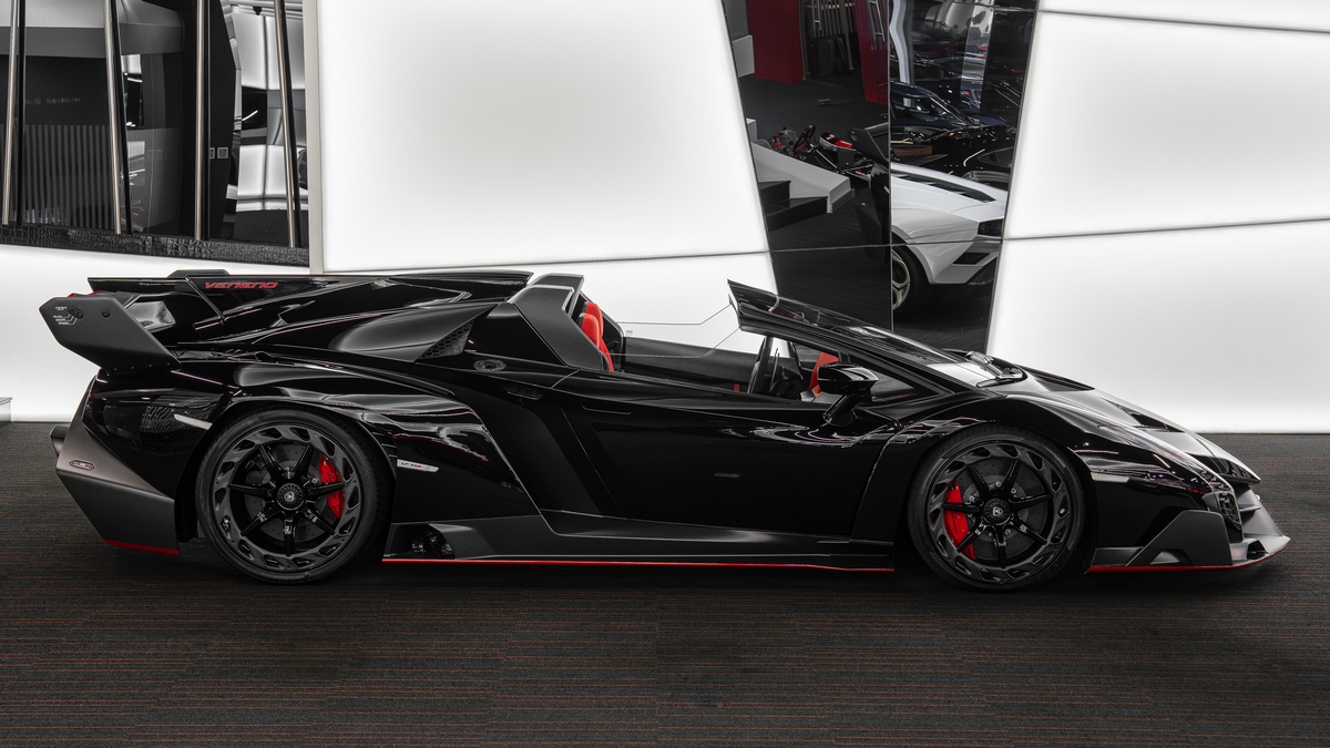 Lamborghini Veneno Roadster for sale