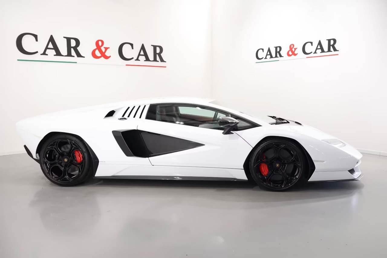Lamborghini Countach LPI 800-4