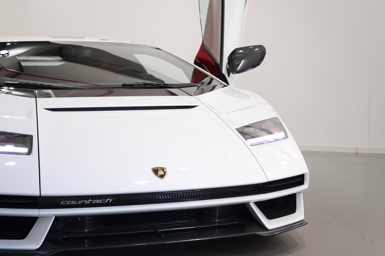 Lamborghini Countach LPI 800-4