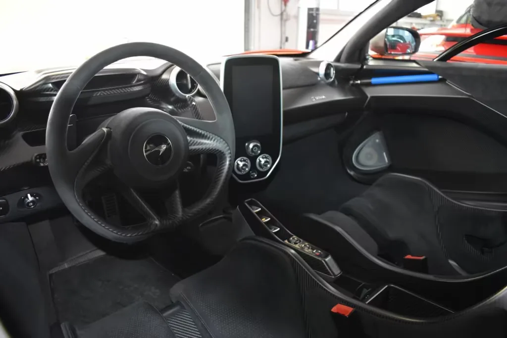 McLaren Senna