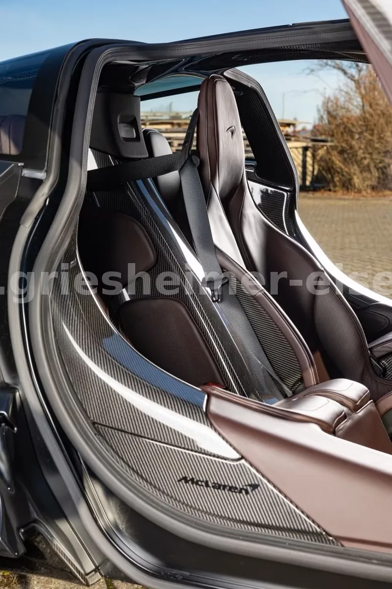McLaren Speedtail For Sale — HYPERLUXE