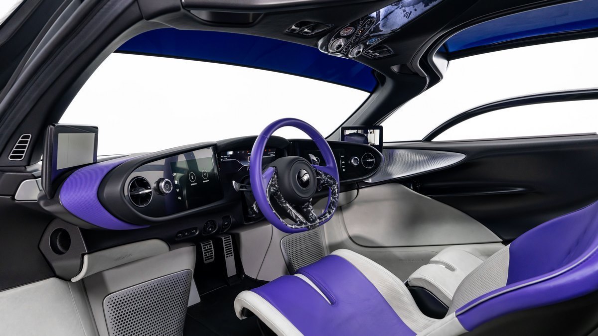 McLaren Speedtail For Sale — HYPERLUXE