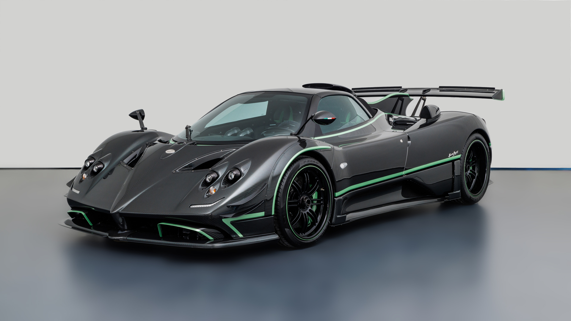 Pagani Zonda Roadster Diamante Verde 1-of-1 For Sale, HYPERLUXE