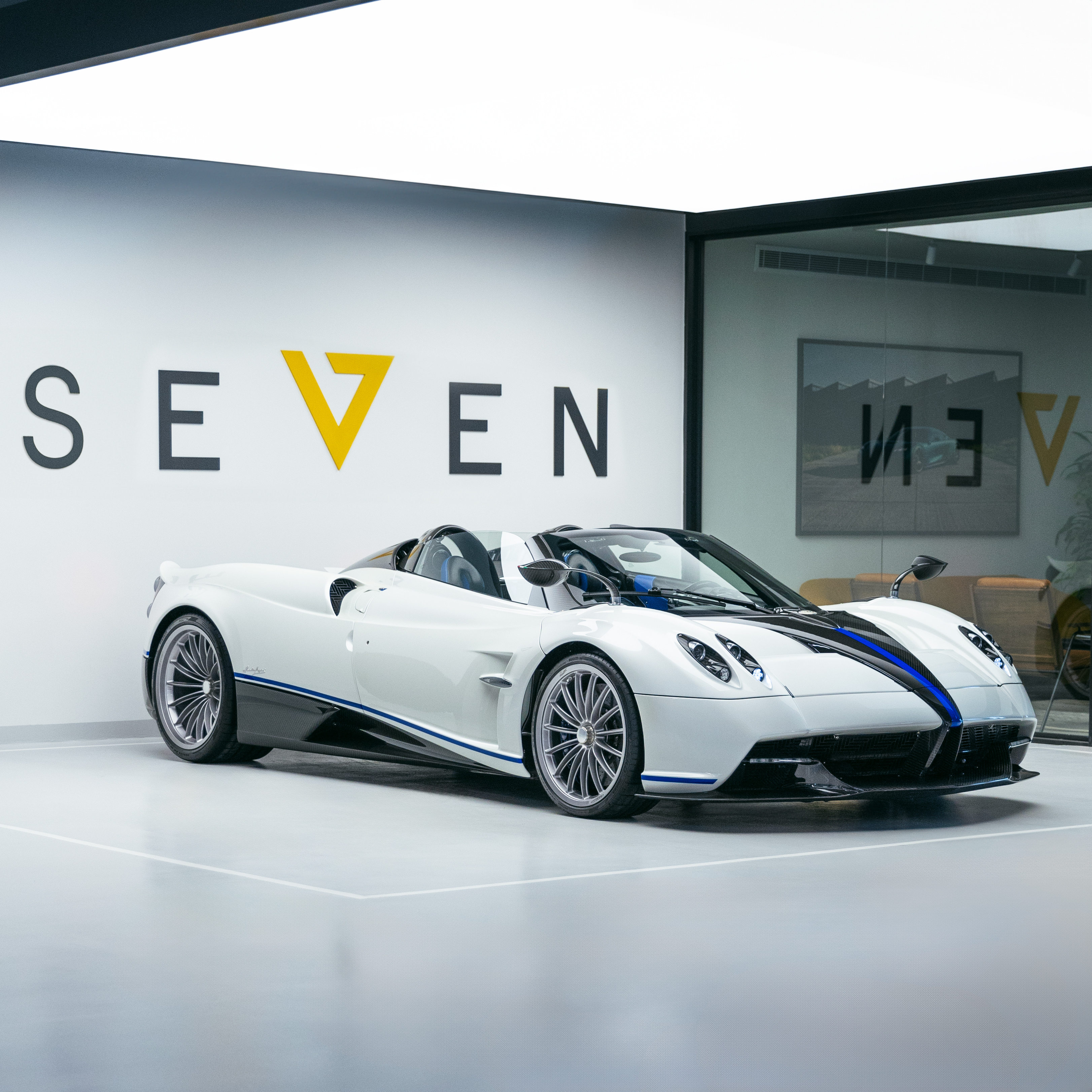 Pagani Huayra Roadster