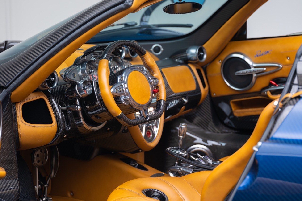 Pagani Huayra Roadster
