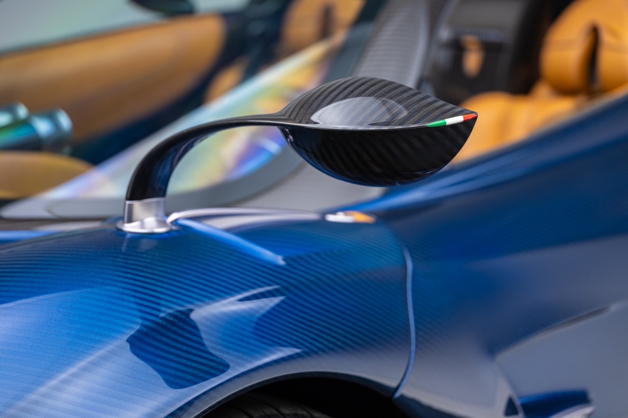 Pagani Huayra Roadster