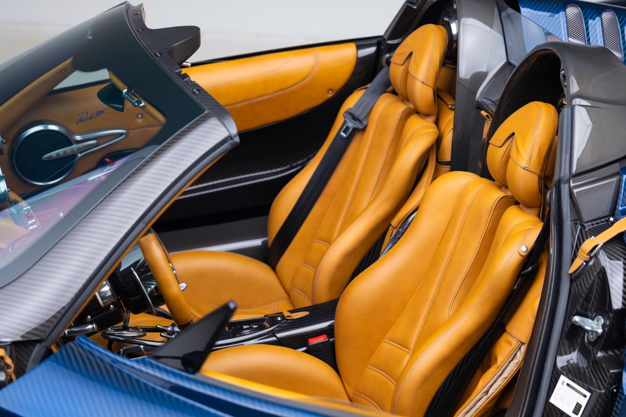 Pagani Huayra Roadster