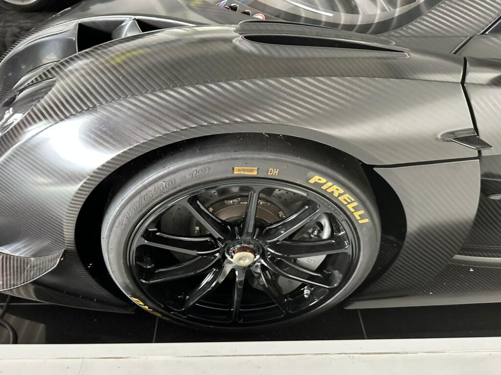 Pagani Huayra R