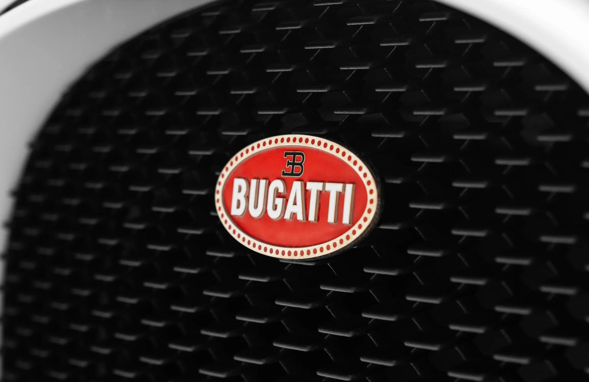Bugatti W16 Mistral
