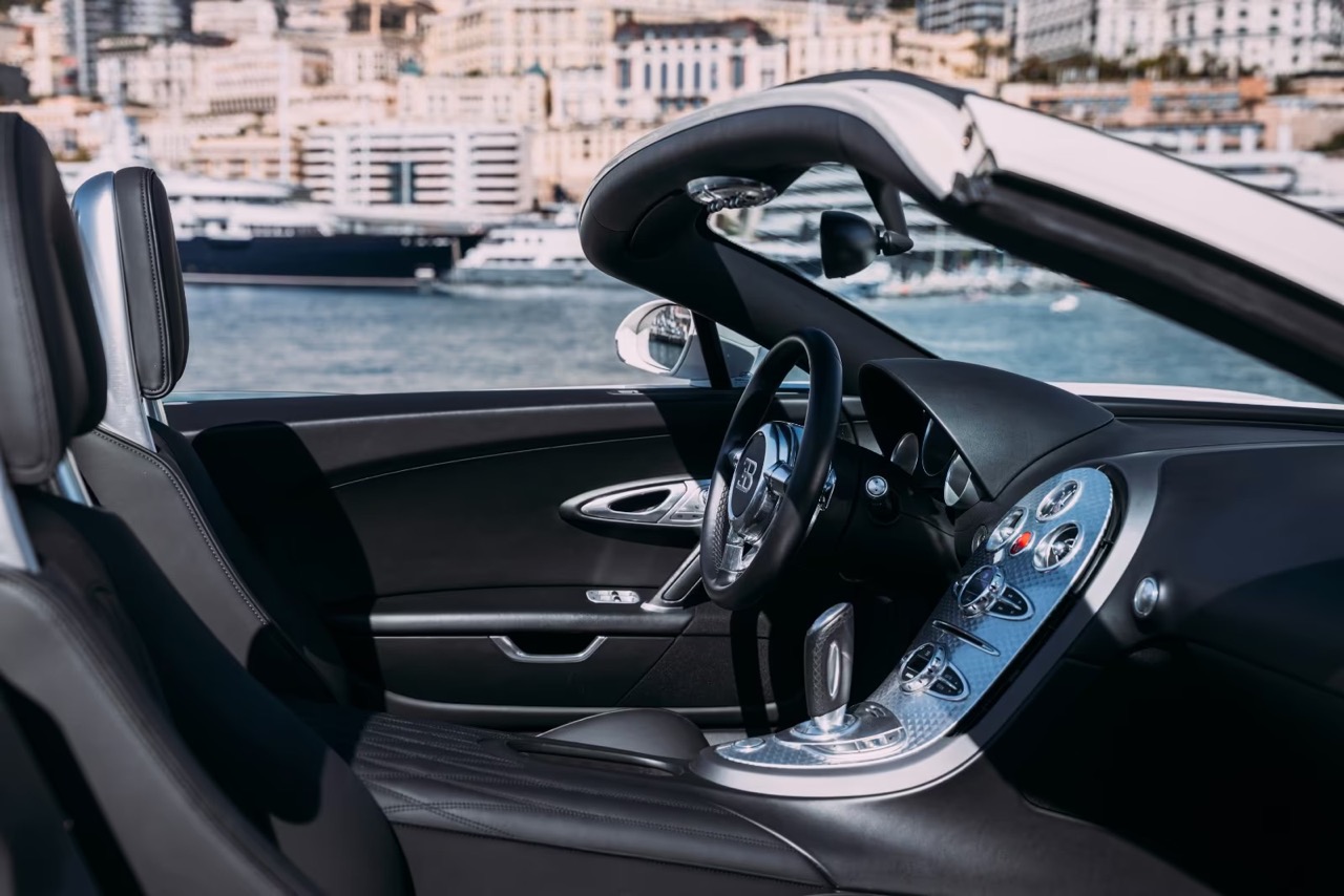Bugatti Veyron Grand Sport Sang Blanc