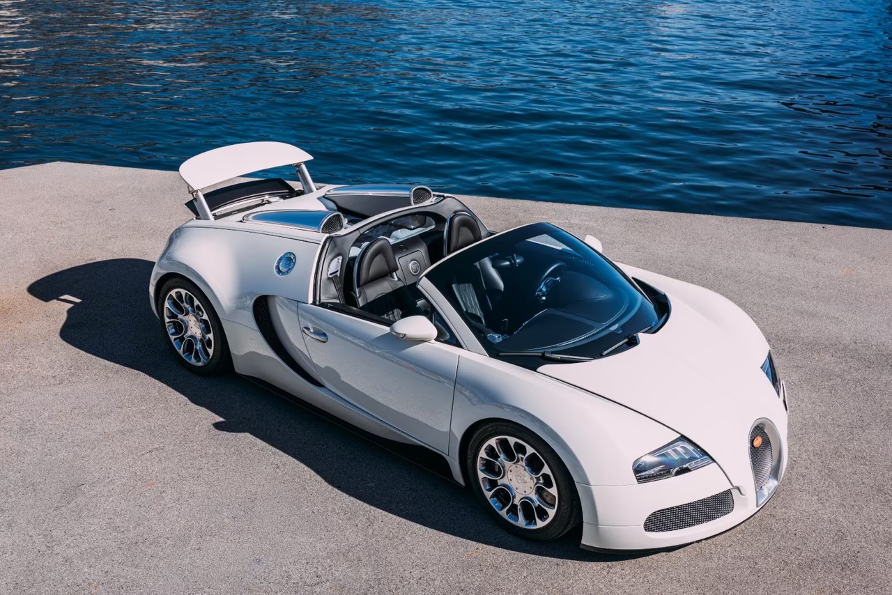 Bugatti Veyron Grand Sport Sang Blanc