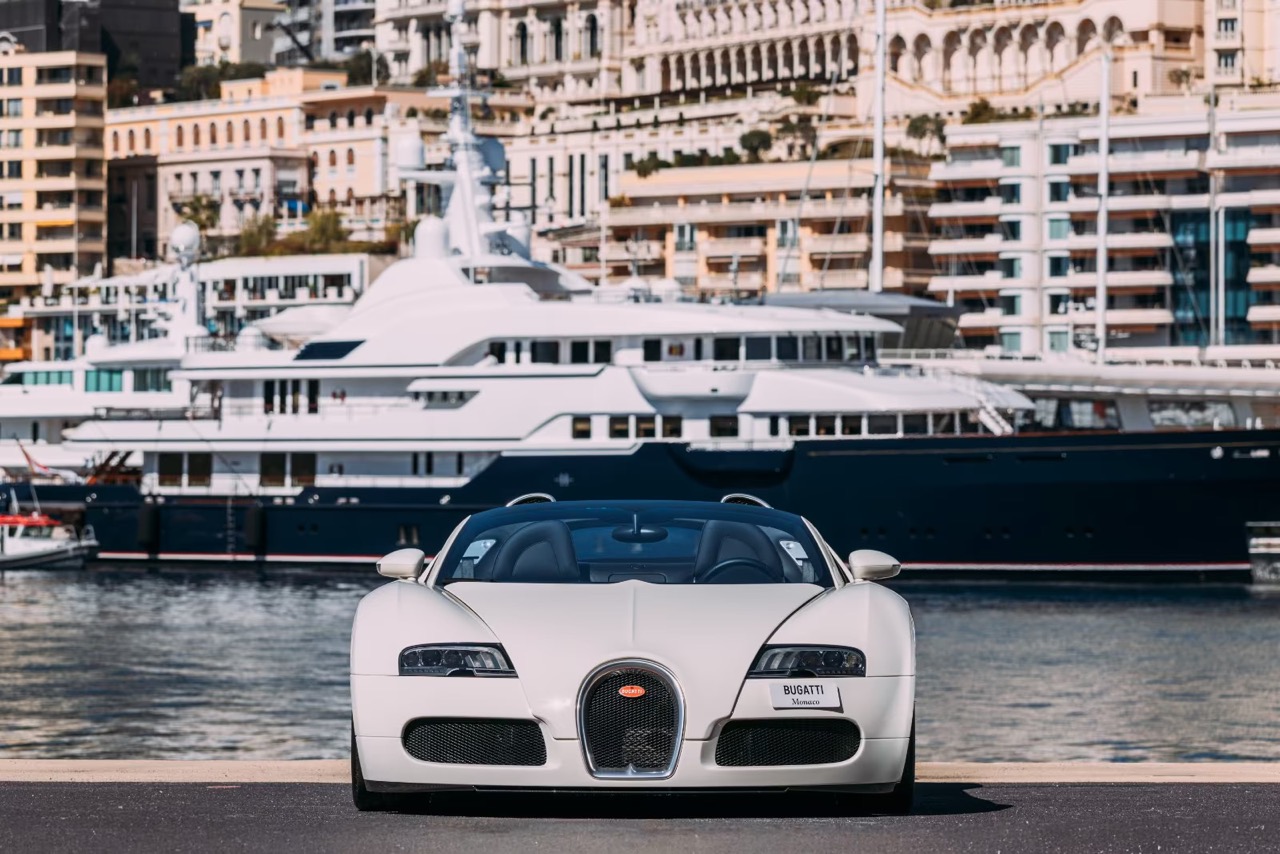Bugatti Veyron Grand Sport Sang Blanc