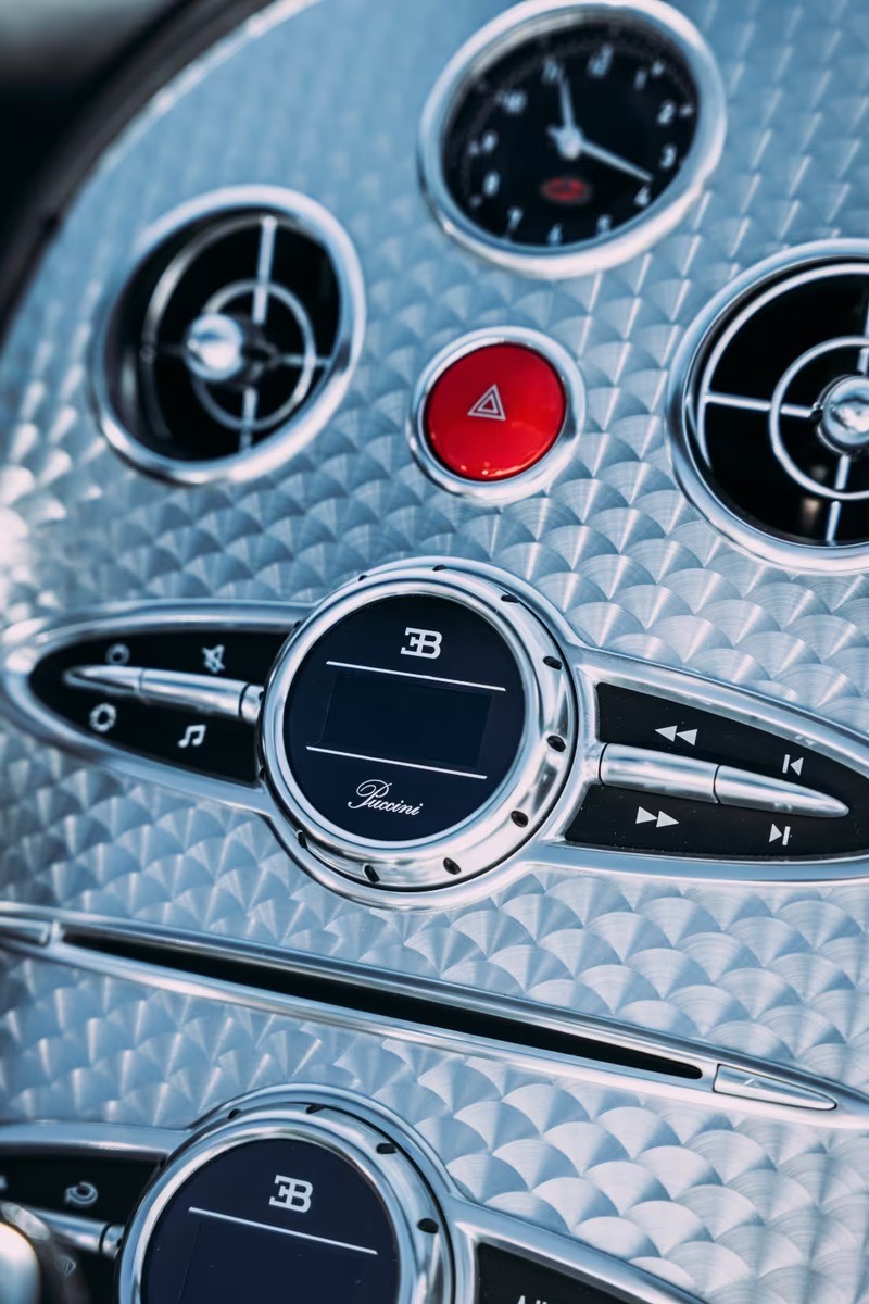 Bugatti Veyron Grand Sport Sang Blanc