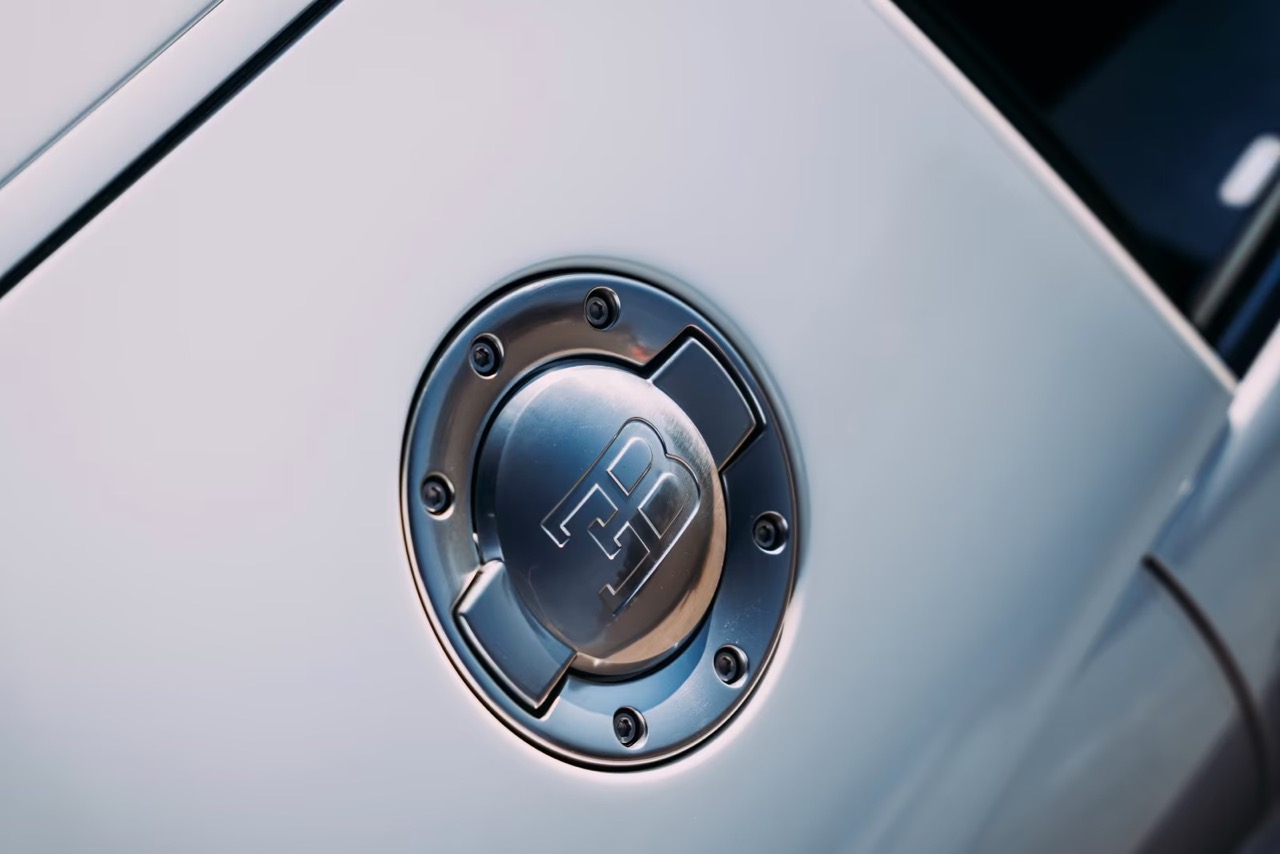Bugatti Veyron Grand Sport Sang Blanc