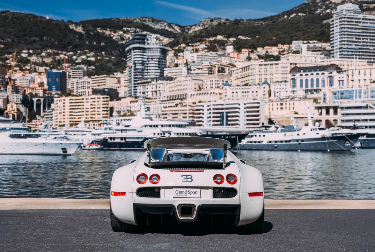 Bugatti Veyron Grand Sport Sang Blanc