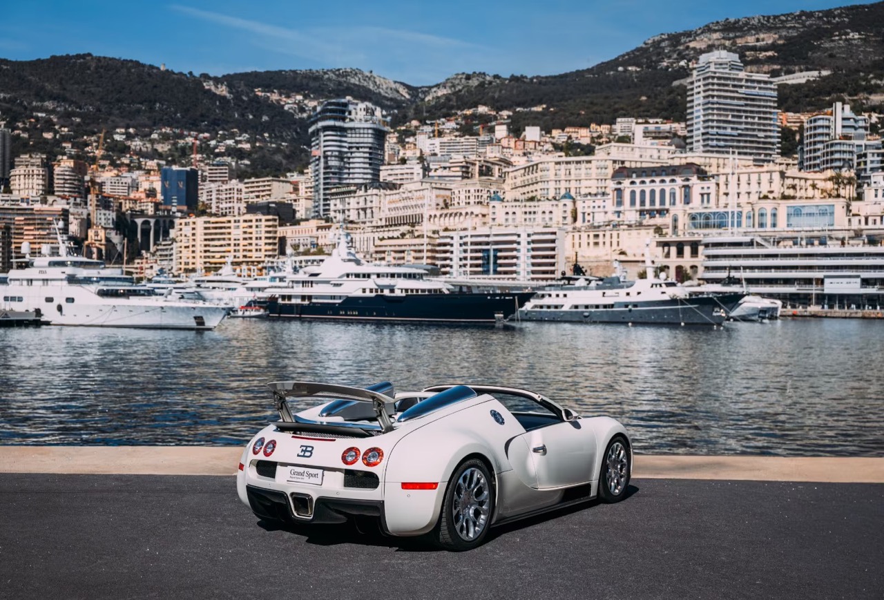 Bugatti Veyron Grand Sport Sang Blanc