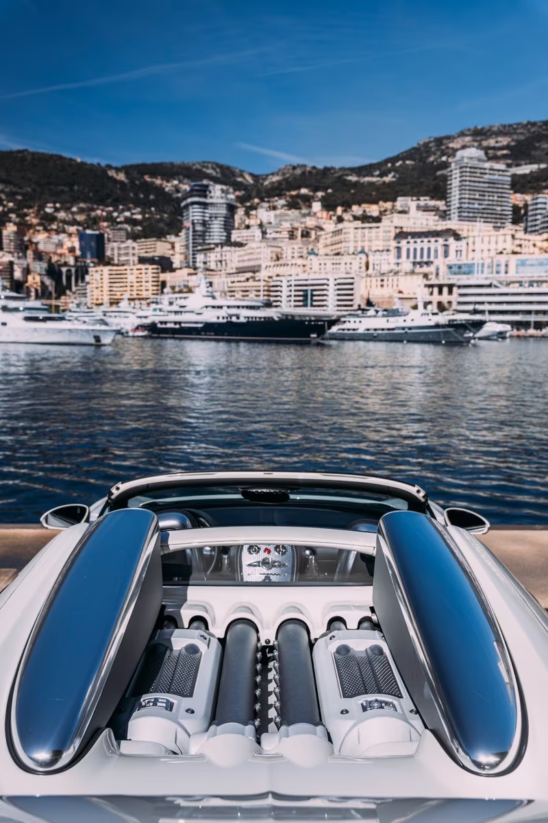 Bugatti Veyron Grand Sport Sang Blanc