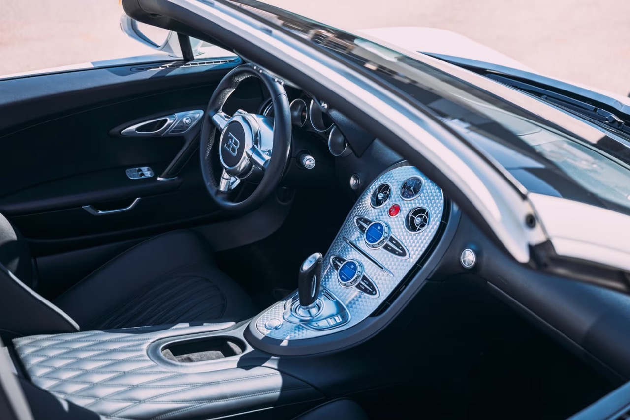 Bugatti Veyron Grand Sport Sang Blanc